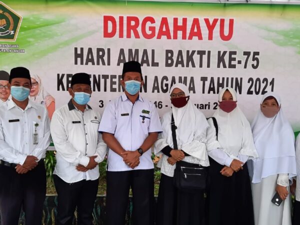 ASN MTsN Landak Hadiri Upacara HAB Kemenag