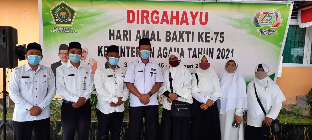 ASN MTsN Landak Hadiri Upacara HAB Kemenag