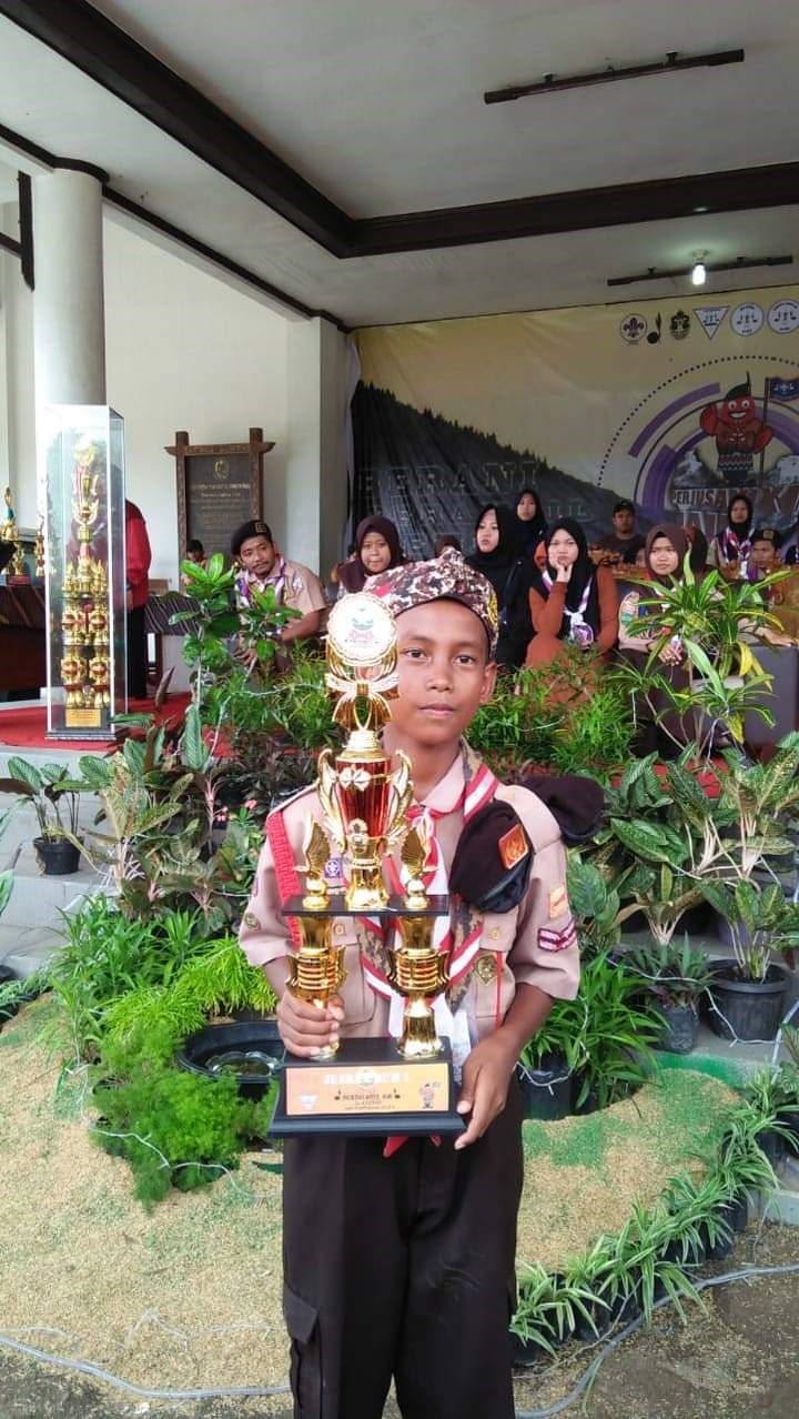 JUARA UMUM PERJUSAMI HIDAYATULLAH SCOUTMENTSHIP CAMP 2019